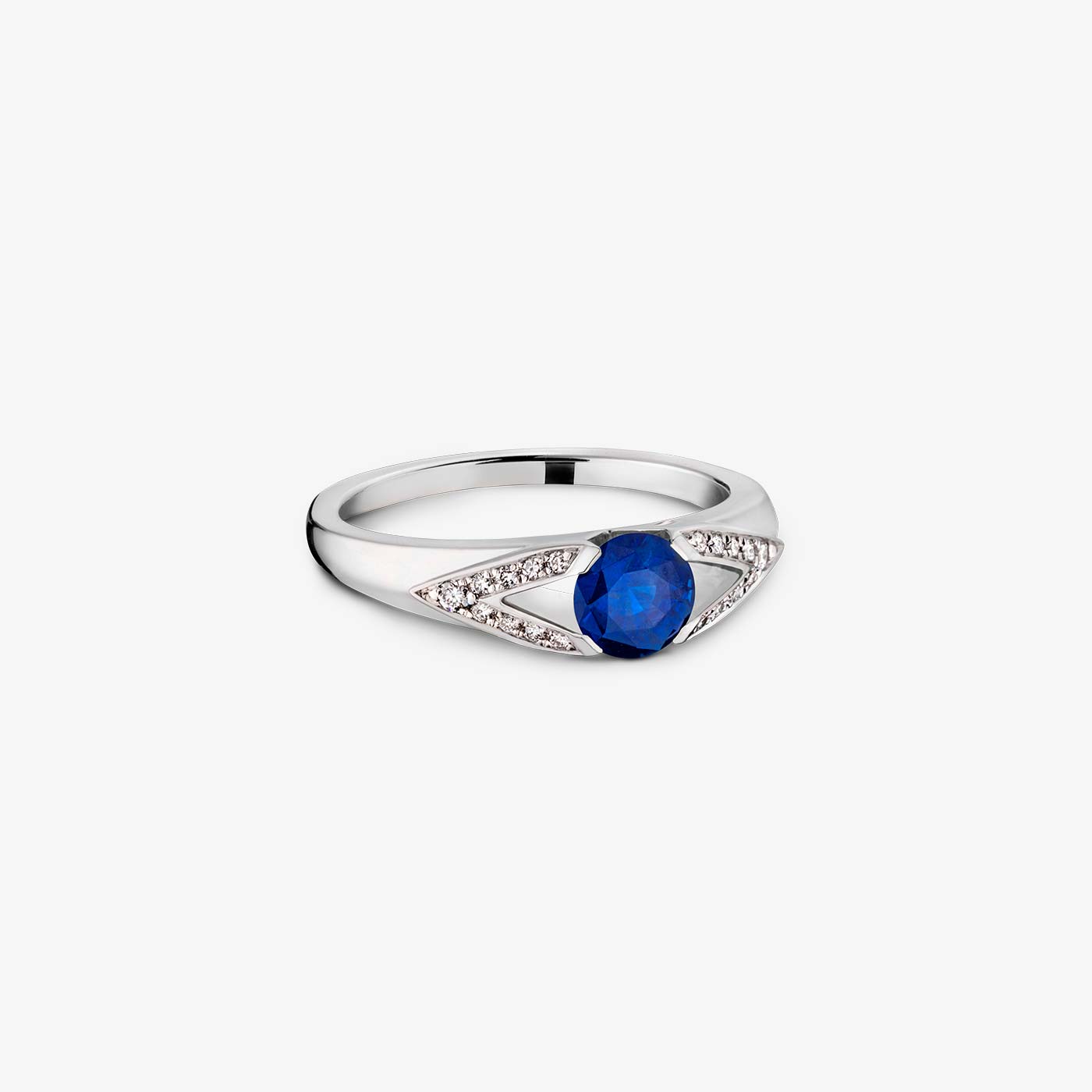 White Gold 5 mm Victoire Sapphire Solitaire Ring